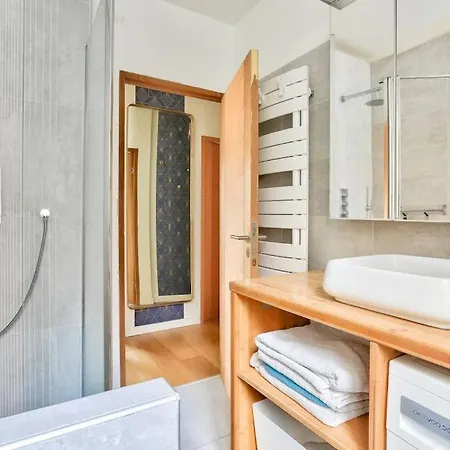 Appartement Chic Buttes Chaumont Paris Exterior foto